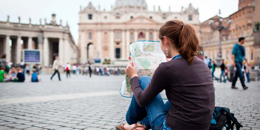 Todo Sobre Seguros, Vida, viajero solitario, ciudad antigua, explorar, viajar solo