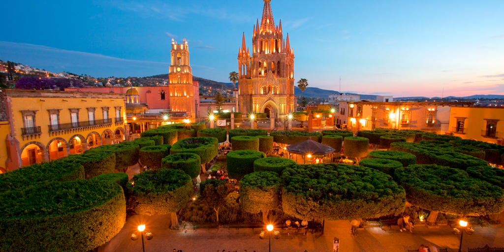 Todo Sobre Seguros, Vehículos, lugares para celebrar a mamá, seguro para auto, cotizar seguro de auto, San Miguel de Allende, arquitectura colonial, día de las madres. 