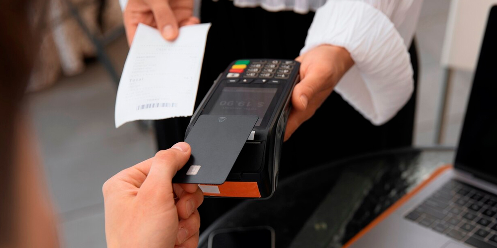 Todo Sobre Seguros, General, Seguridad en tarjetas bancarias contactless, tarjeta de débito digital, cuenta digital, lector de pagos contactless en tienda